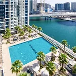 Luxury Smart Studio With Canal View Business Bay