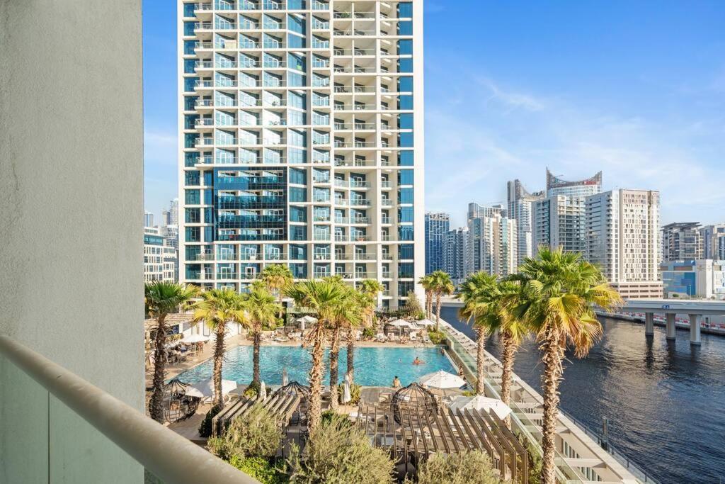 Luxury Smart Studio With Canal View Business Bay * Dubai