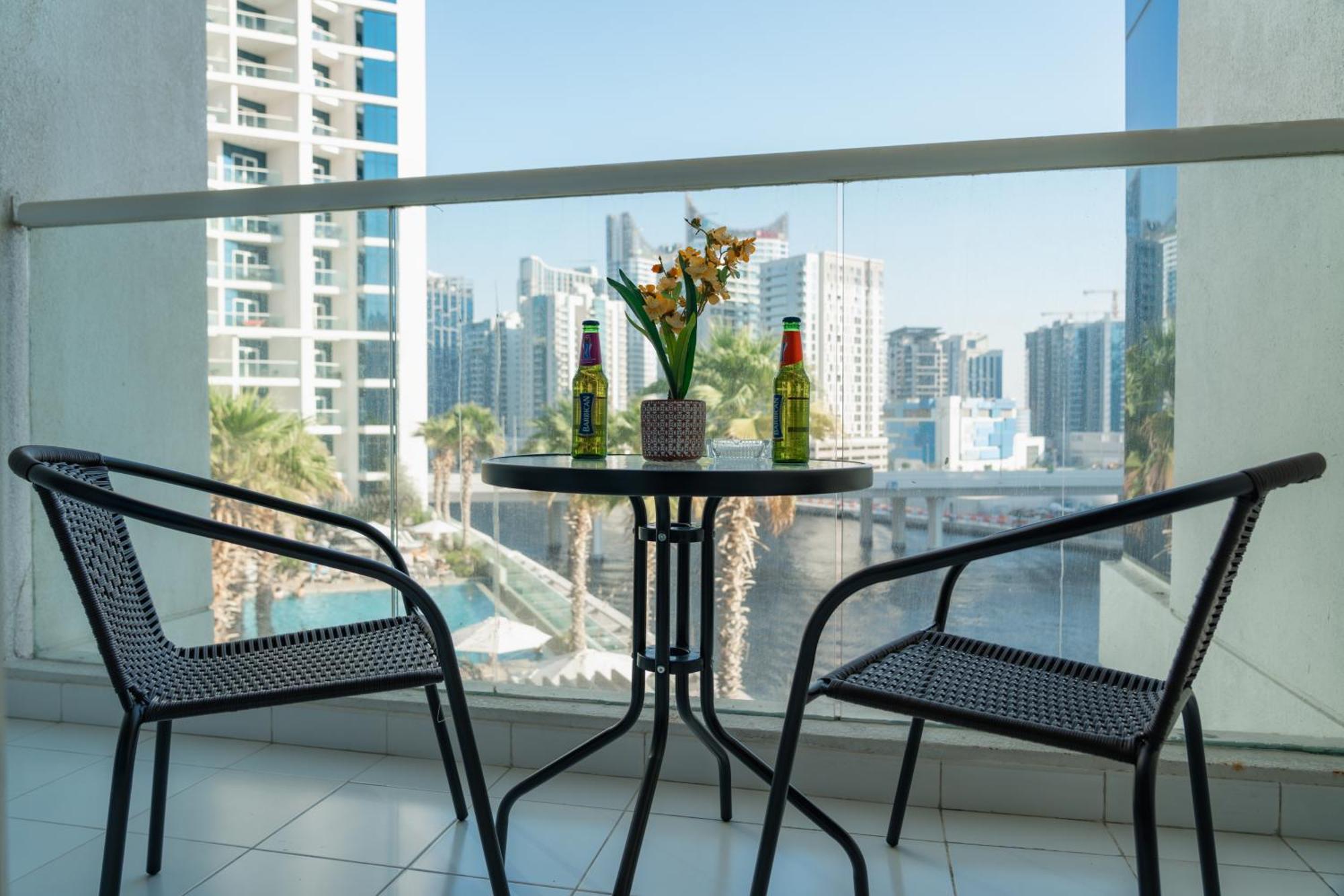 Luxury Smart Studio With Canal View Business Bay Dubai